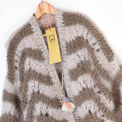 Strickanleitung – Kurze grob gestrickte Mohair-Strickjacke Stonies Wave Nr.12 (ENG-DE-NL-ES-FR-IT-DA-SV-NO)
