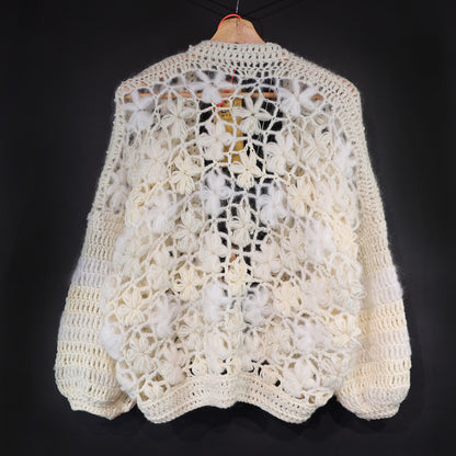 Häkelanleitung - MYPZ kurzer Bomber-Cardigan Wildflower (ENG-DE-NL-ES-FR-IT-DA-SV-NO)