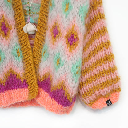 Strickanleitung – Grobstrickjacke aus Mohair Flora Nr. 12 (ENG-DE-NL-ES-FR-IT-DA-SV-NO)
